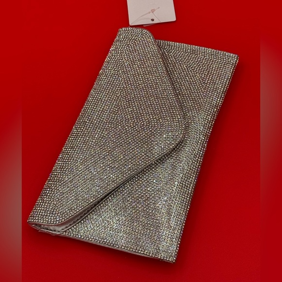 Silver Rhinestone clutch with removable silver chain snap closure - Picture 6 of 15